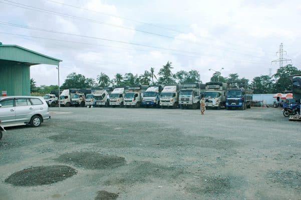 Dịch vụ cho thuê xe tải chở hàng giá rẻ Huyện Hóc Môn tphcm
